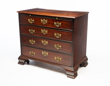 CHIPPENDALE BACHELOR'S CHEST.