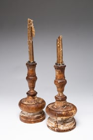 PAIR OF EARLY TURNED WOOD CANDLESTICKS WITH ORIGINAL PAINT.