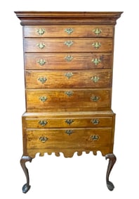 CONNECTICUT QUEEN ANNE FLAT TOP HIGH CHEST.