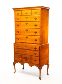 DUNLAP SCHOOL QUEEN ANNE FLAT TOP HIGH CHEST.