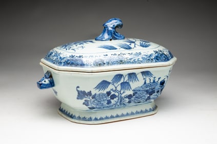 CHINESE EXPORT COVERED TUREEN.