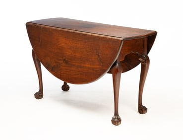 CHIPPENDALE SWING LEG DROP LEAF TABLE.