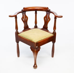 QUEEN ANNE CORNER CHAIR.