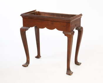 QUEEN ANNE PIER TABLE.