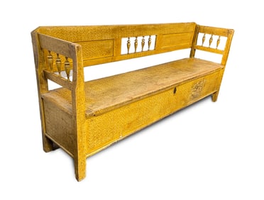 GRAIN PAINTED BENCH WITH BIRDSEYE MAPLE DECORATION.