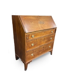 HEPPLEWHITE SLANTFRONT DESK.