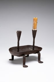 UNUSUAL WROUGHT IRON LIGHTING CANDLE HOLDER.