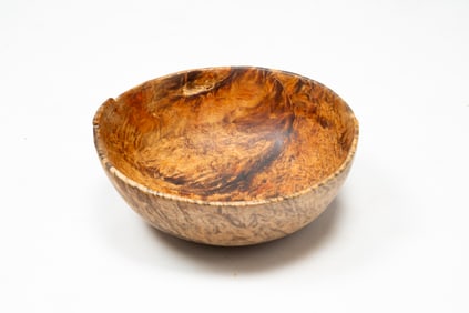 NATIVE AMERICAN CARVED BURL BOWL.
