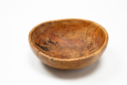 NATIVE AMERICAN CARVED BURL BOWL.