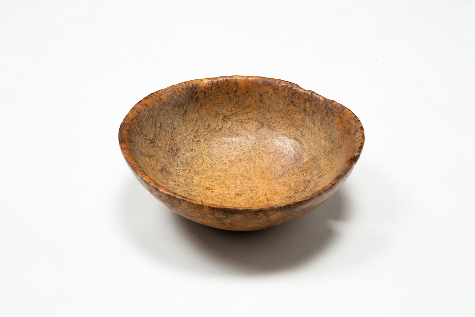 NATIVE AMERICAN CARVED BURL BOWL. (1 of 4)