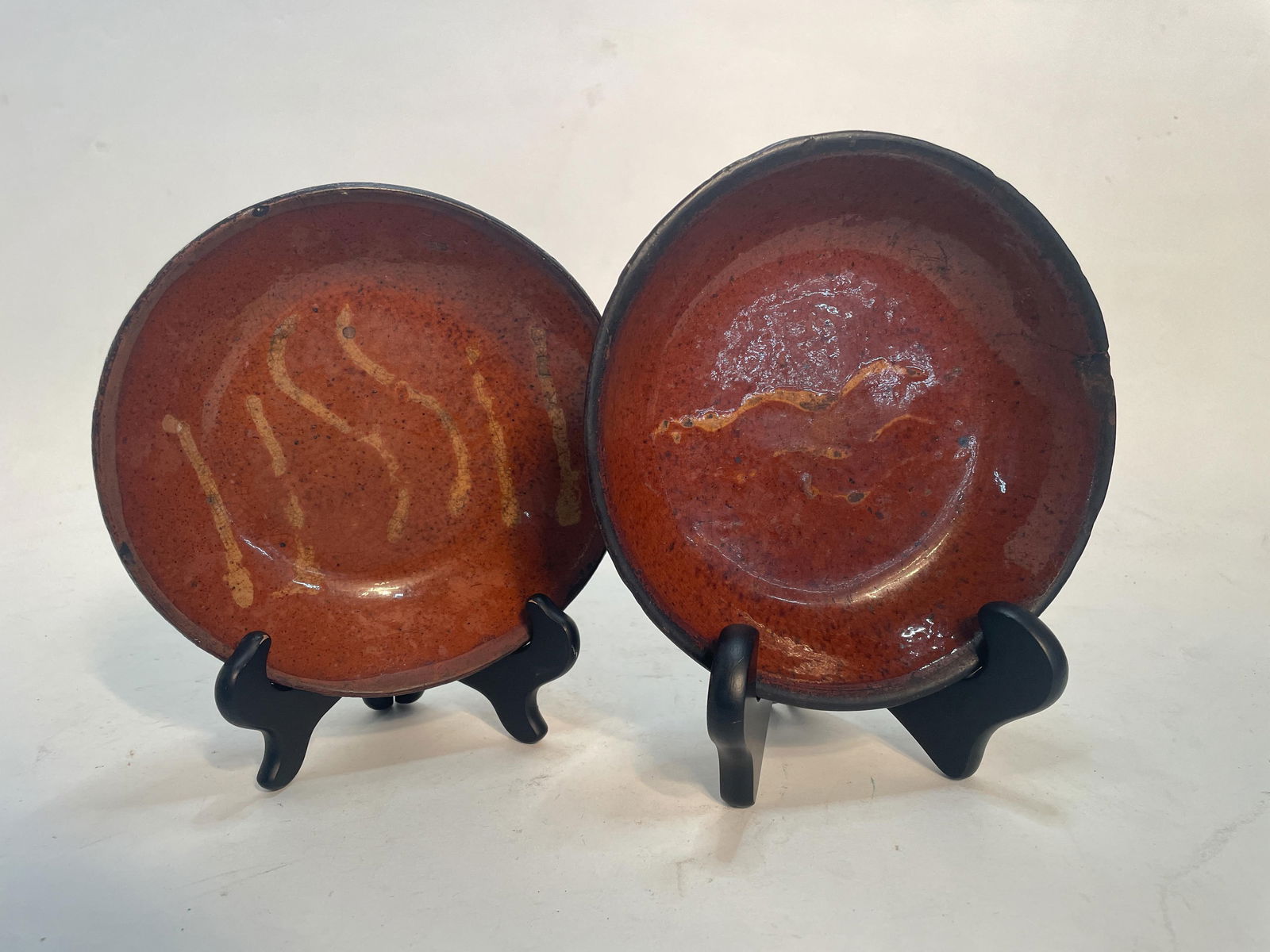 SLIP DECORATED REDWARE SHALLOW BOWLS. (1 of 5)
