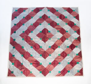 SATIN DOUBLE LOG CABIN QUILT.