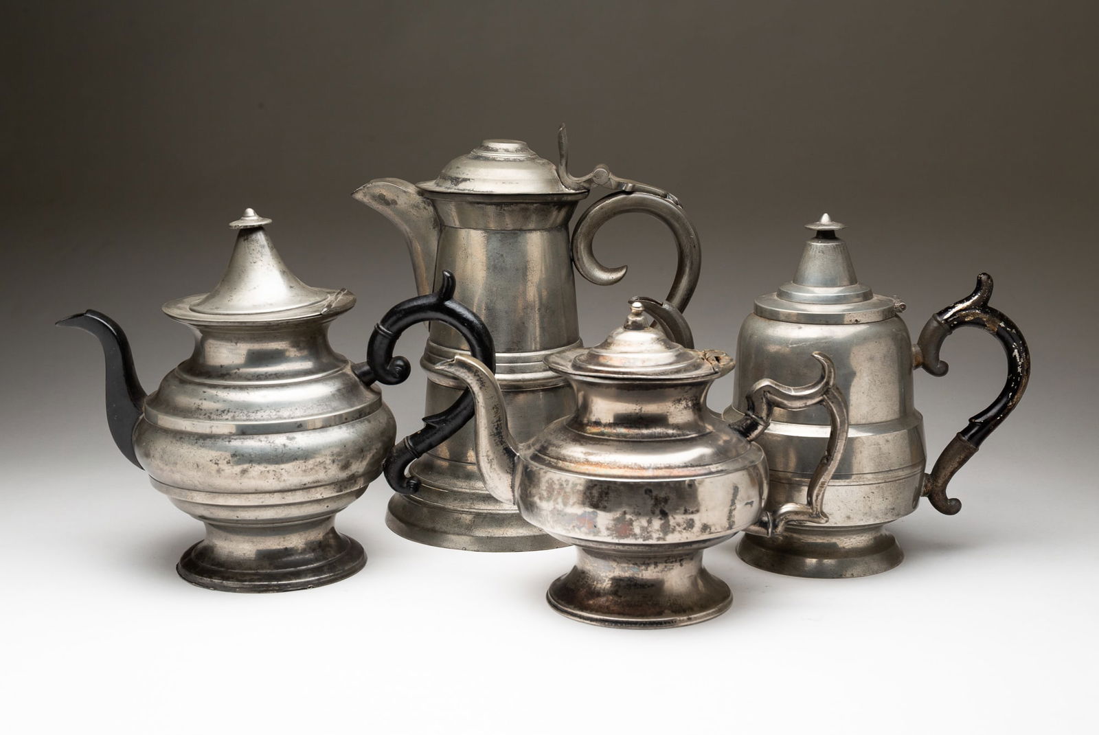 FOUR PEWTER POTS, INCL. SHELDON & FELTMAN AND DANFORTH. (1 of 5)