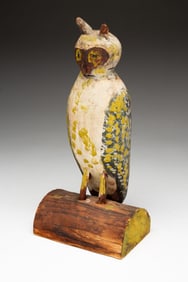 AMERICAN FOLK ART CARVED AND PAINT-DECORATED OWL DECOY.