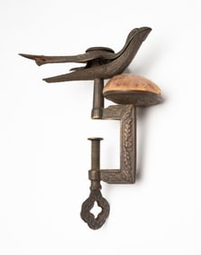 VICTORIAN BRASS SEWING BIRD.