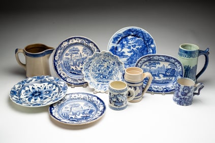ELEVEN BLUE AND WHITE CHINA ITEMS.