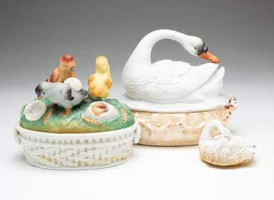 CHICKS AND SWAN-ON-NEST PORCELAIN BOXES PLUS A SWAN FIGURINE.
