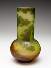 EMILE GALLE (FRENCH, 1846-1904) CAMEO ART GLASS VASE.