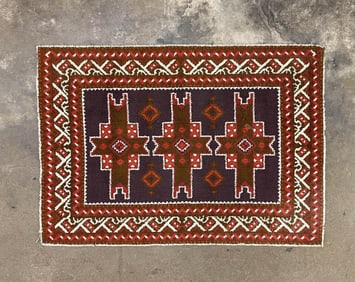 ORIENTAL WOOL AREA RUG.