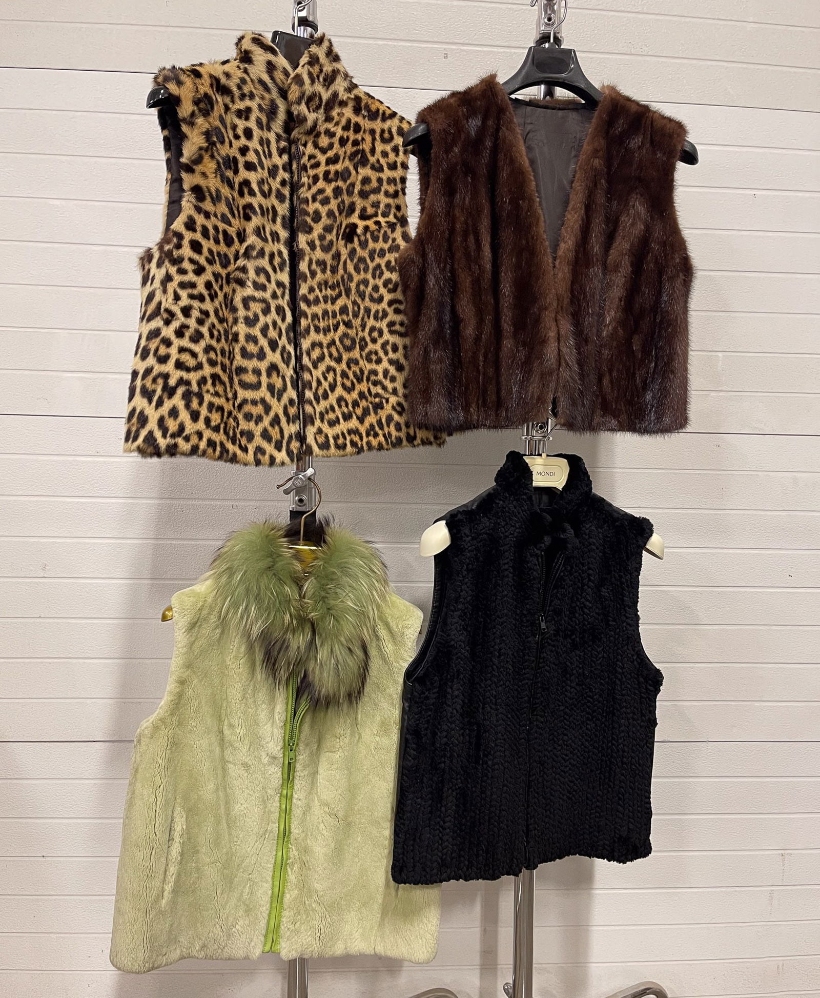 FOUR FASHION VESTS. (1 of 6)