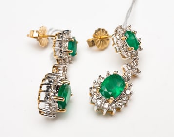 14K GOLD EMERALD AND DIAMOND DROP EARRINGS.