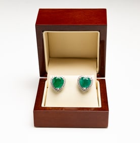 WHITE GOLD EMERALD AND DIAMOND EARRINGS.