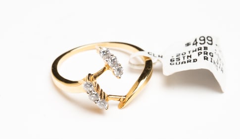 DELICATE YELLOW GOLD DIAMOND GUARD RING.