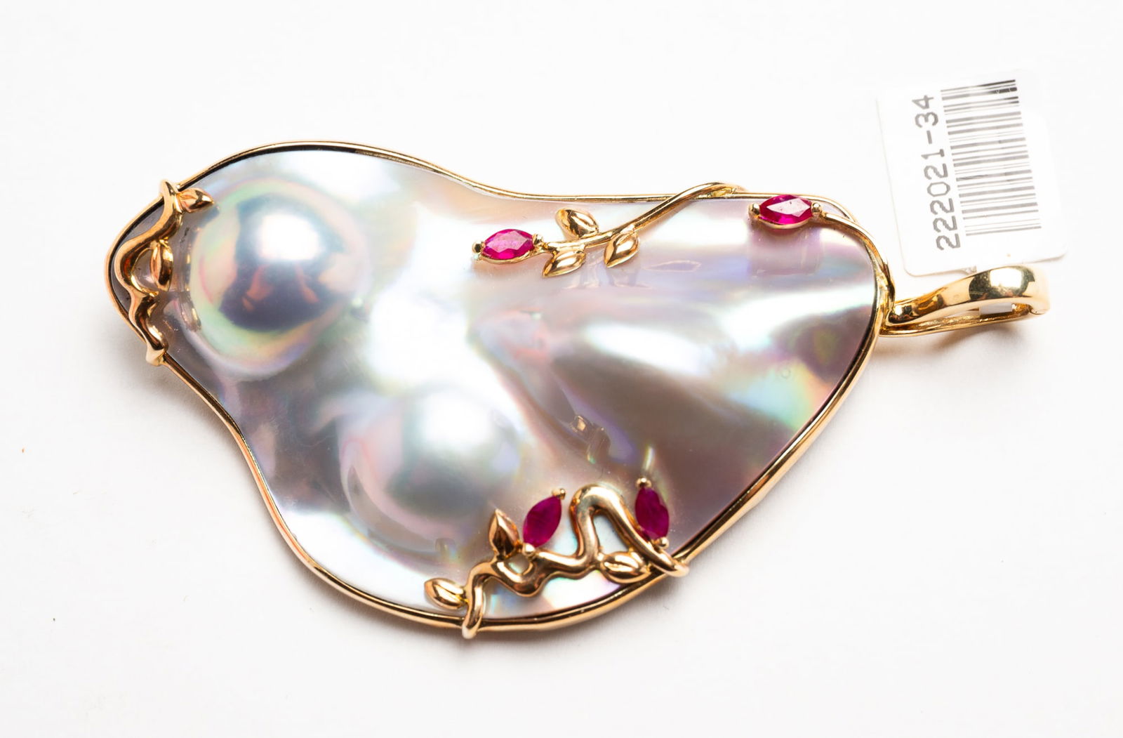 GOLD AND BLISTER PEARL PENDANT. (1 of 2)