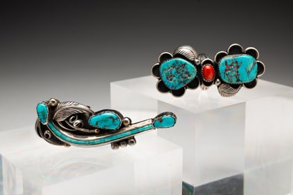 TWO NATIVE AMERICAN TURQUOISE RINGS.