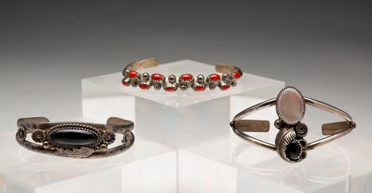 THREE NAVAJO SIGNED GEMSTONE CUFFS.