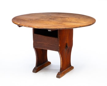 AMERICAN WILLIAM AND MARY MAPLE AND PINE HUTCH TABLE.