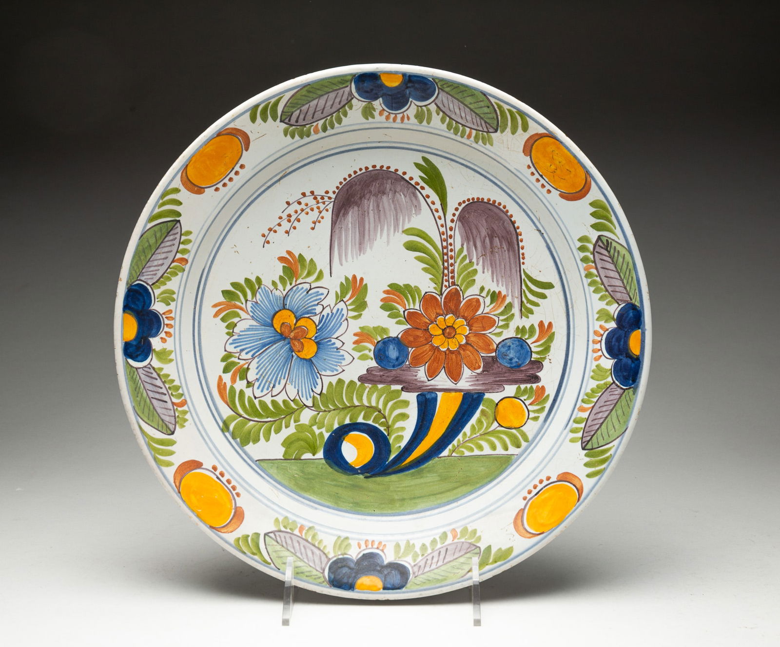 DELFT SHALLOW BOWL WITH POLYCHROME DECORATION. (1 of 4)
