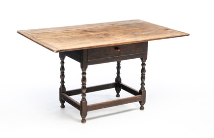 AMERICAN WILLIAM AND MARY MAPLE AND PINE ONE-DRAWER TAVERN TABLE.