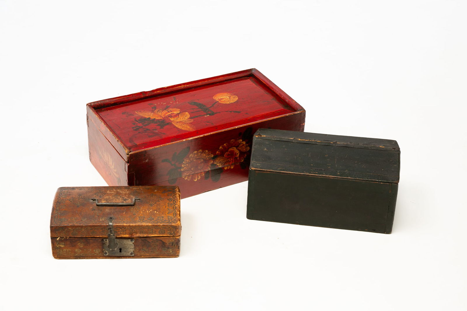 THREE LIDDED BOXES, INCL. TOOLED LEATHER EXAMPLE. (1 of 7)