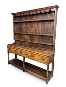 WELSH OAK CUPBOARD.
