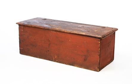 NEW ENGLAND PAINTED PINE BLANKET BOX.