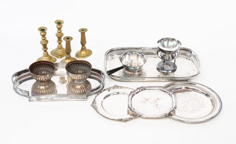 SELECTION OF METALWARE, INCL. TWO PAIRS OF BRASS CANDLESTICKS.