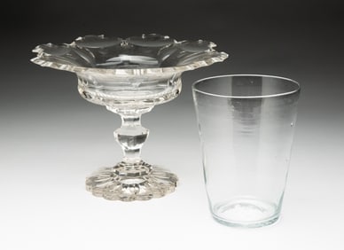 TWO GLASS VESSELS, INCL. COMPOTE.