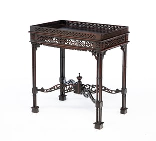 CHIPPENDALE STYLE MAHOGANY TEA TABLE.