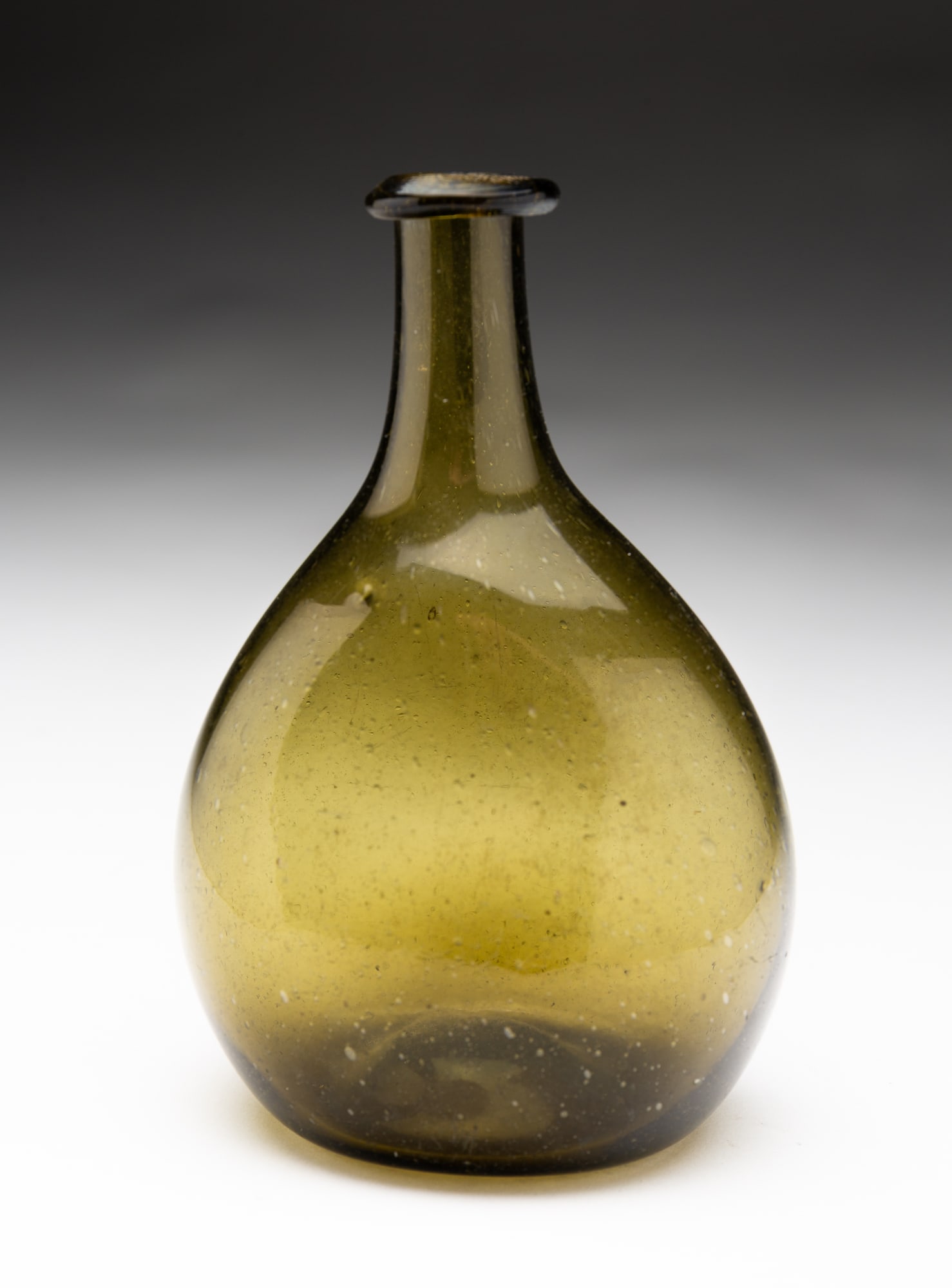 MANTUA OLIVE GREEN BLOWN BOTTLE. (1 of 6)