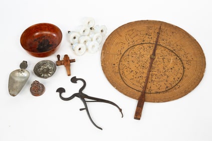 ECLECTIC ASSEMBLED GROUP OF 15 HOUSEHOLD ITEMS.