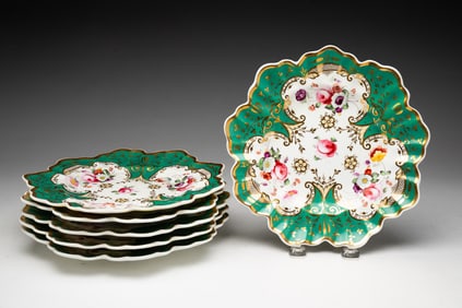 SIX ENGLISH POLYCHROME DECORATED PORCELAIN DESSERT PLATES.