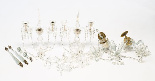 ASSEMBLED GROUP OF EUROPEAN CUT GLASS LIGHTING.