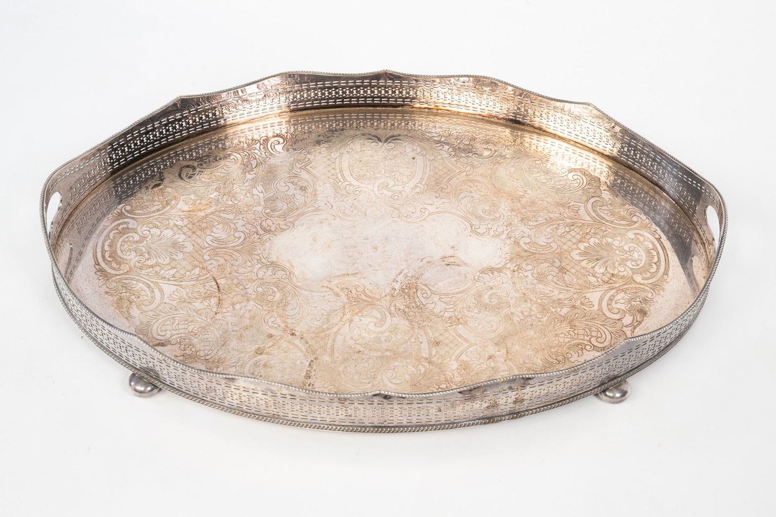 LARGE BARKER ELLIS ENGLISH SILVER PLATE OVAL GALLERY TRAY. (1 of 4)