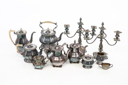 GROUP OF SILVER PLATE ITEMS.