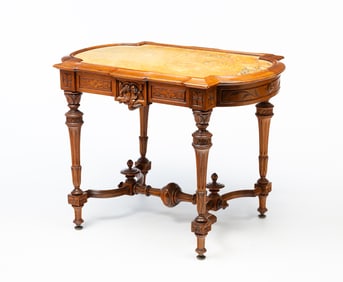 VICTORIAN WALNUT AND MARBLE TOP PARLOR TABLE.