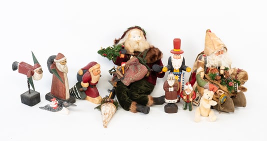 GROUP OF DECORATIVE CHRISTMAS COLLECTIBLES.