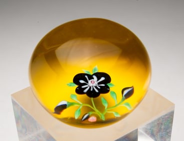 BACCARAT PANSY ART GLASS PAPERWEIGHT.