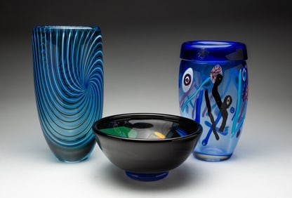 THREE EUROPEAN ART GLASS VESSELS, INCL. SEGUSO VIZO AND JAN-ERIK RITZMAN (SWEDISH, B. 1943).