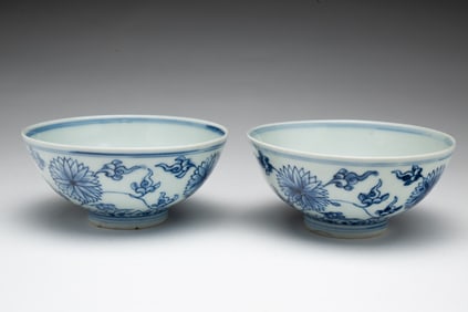 TWO CHINESE BLUE AND WHITE PORCELAIN BOWLS.